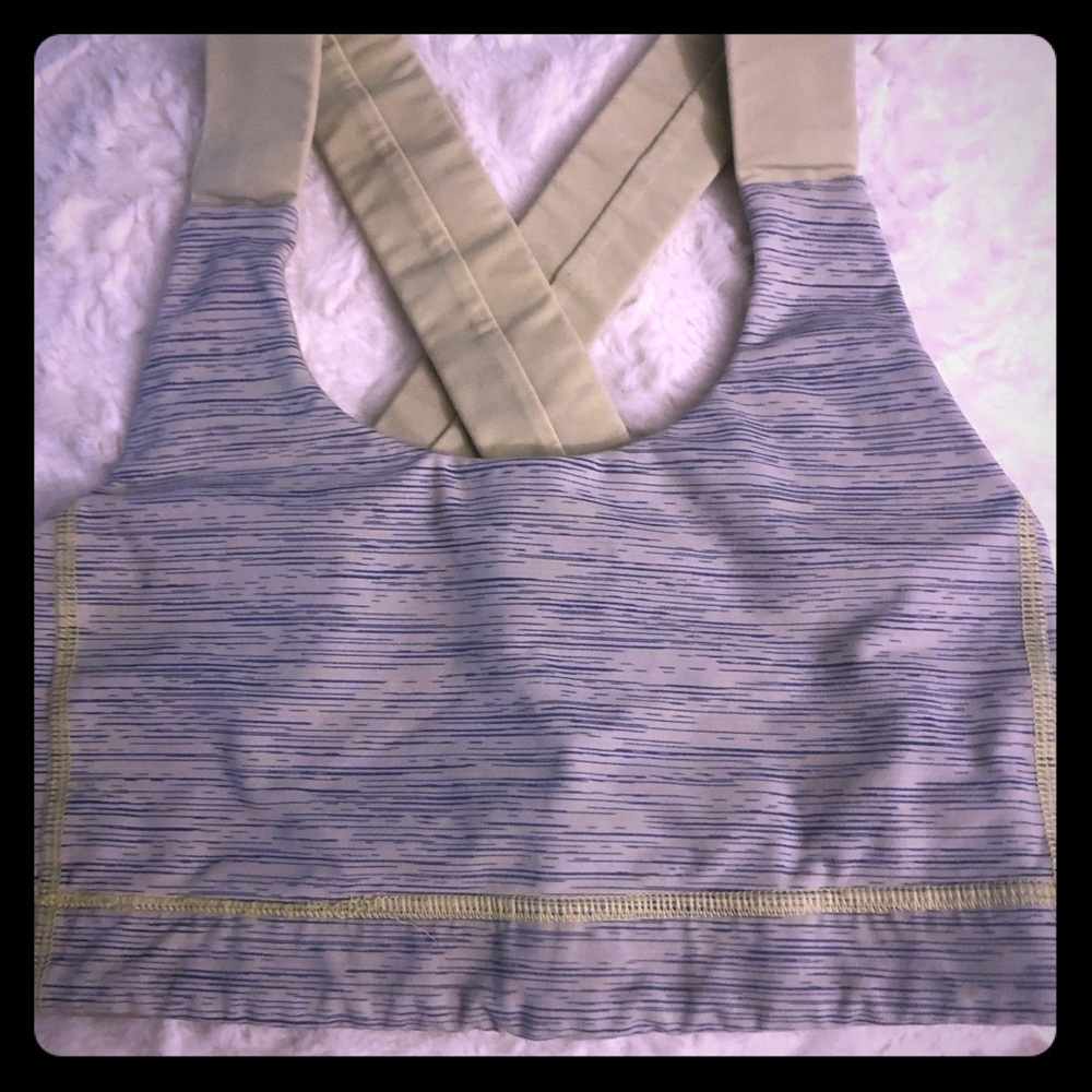 Lululemon sports bra